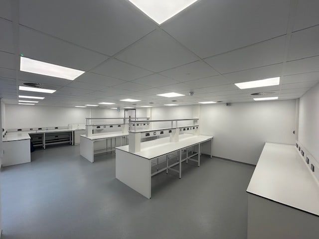 Kadans Science Office Design Laboratory